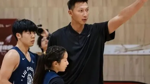 2025年足协揭晓国际级裁判名单，马宁与傅明领衔